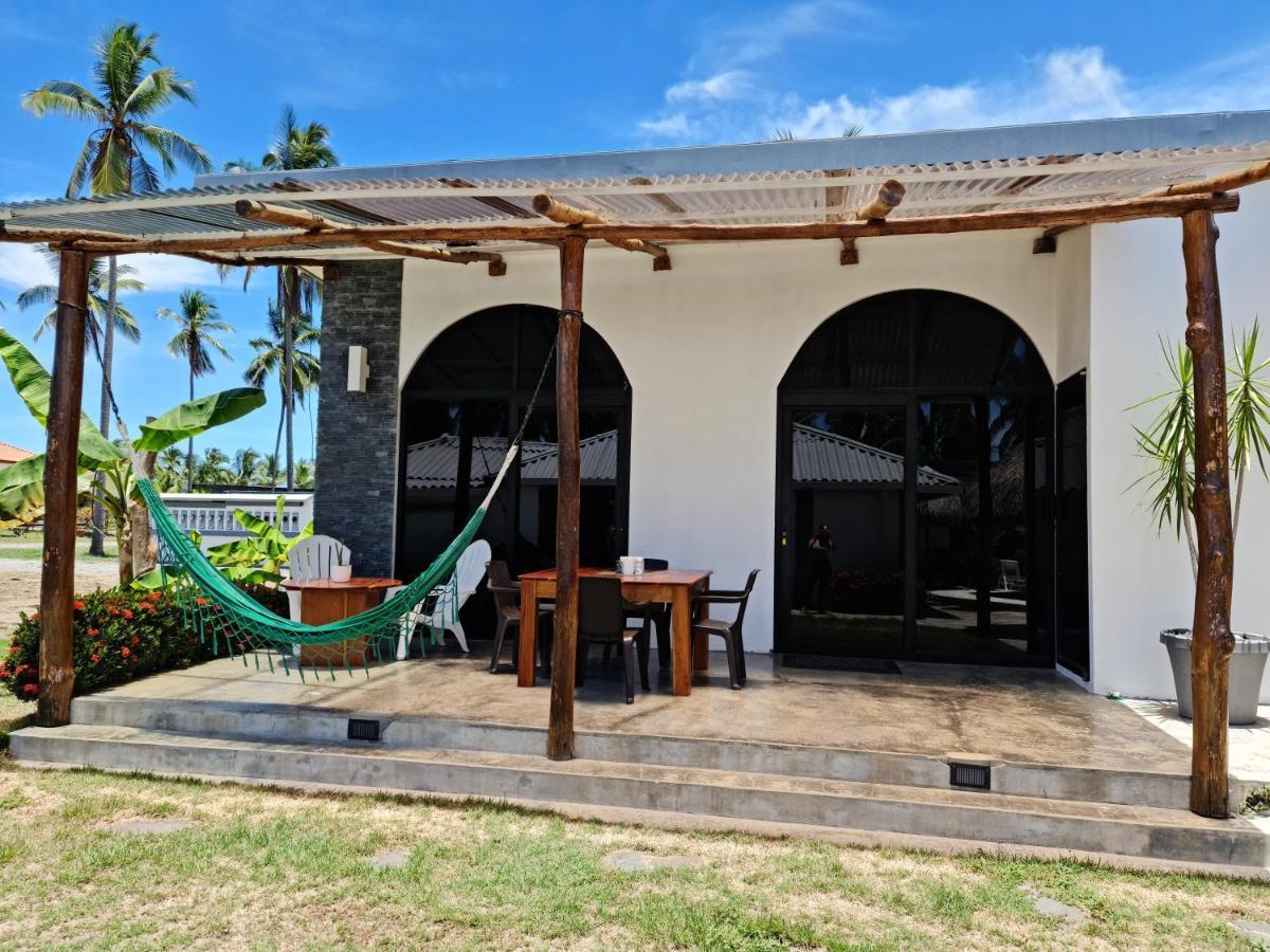 Show Pony Beach Resort And Suites Las Lajas  Extérieur photo