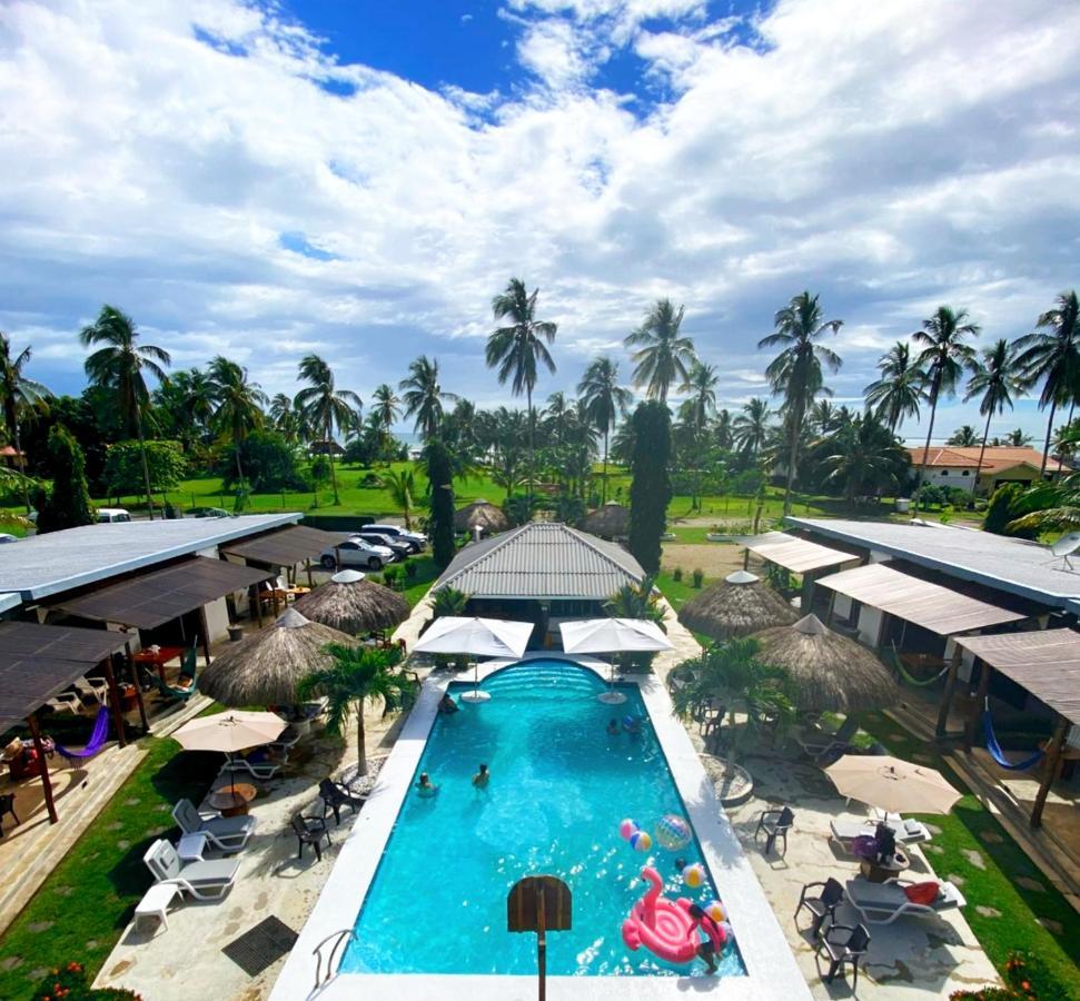 Show Pony Beach Resort And Suites Las Lajas  Extérieur photo