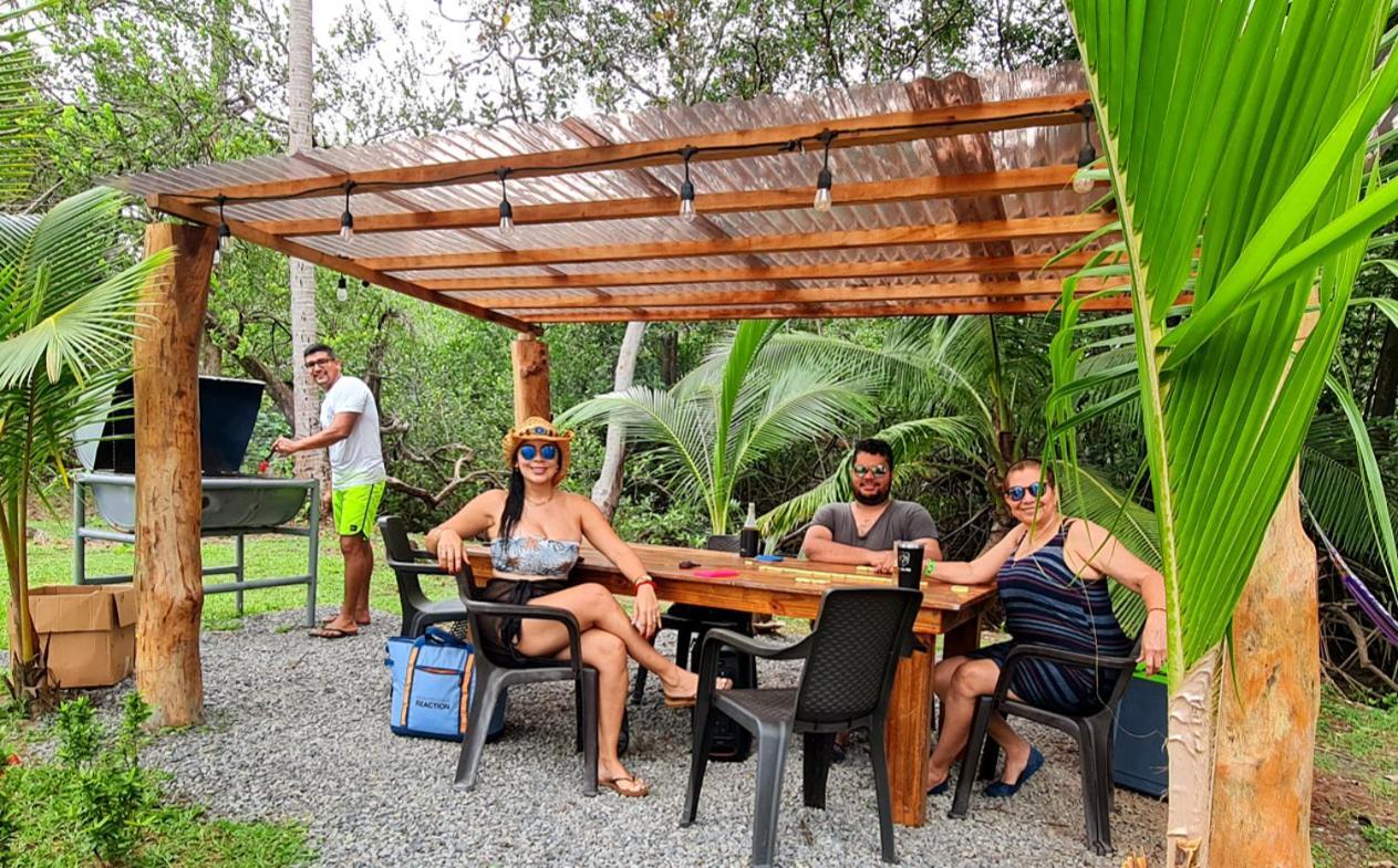 Show Pony Beach Resort And Suites Las Lajas  Extérieur photo