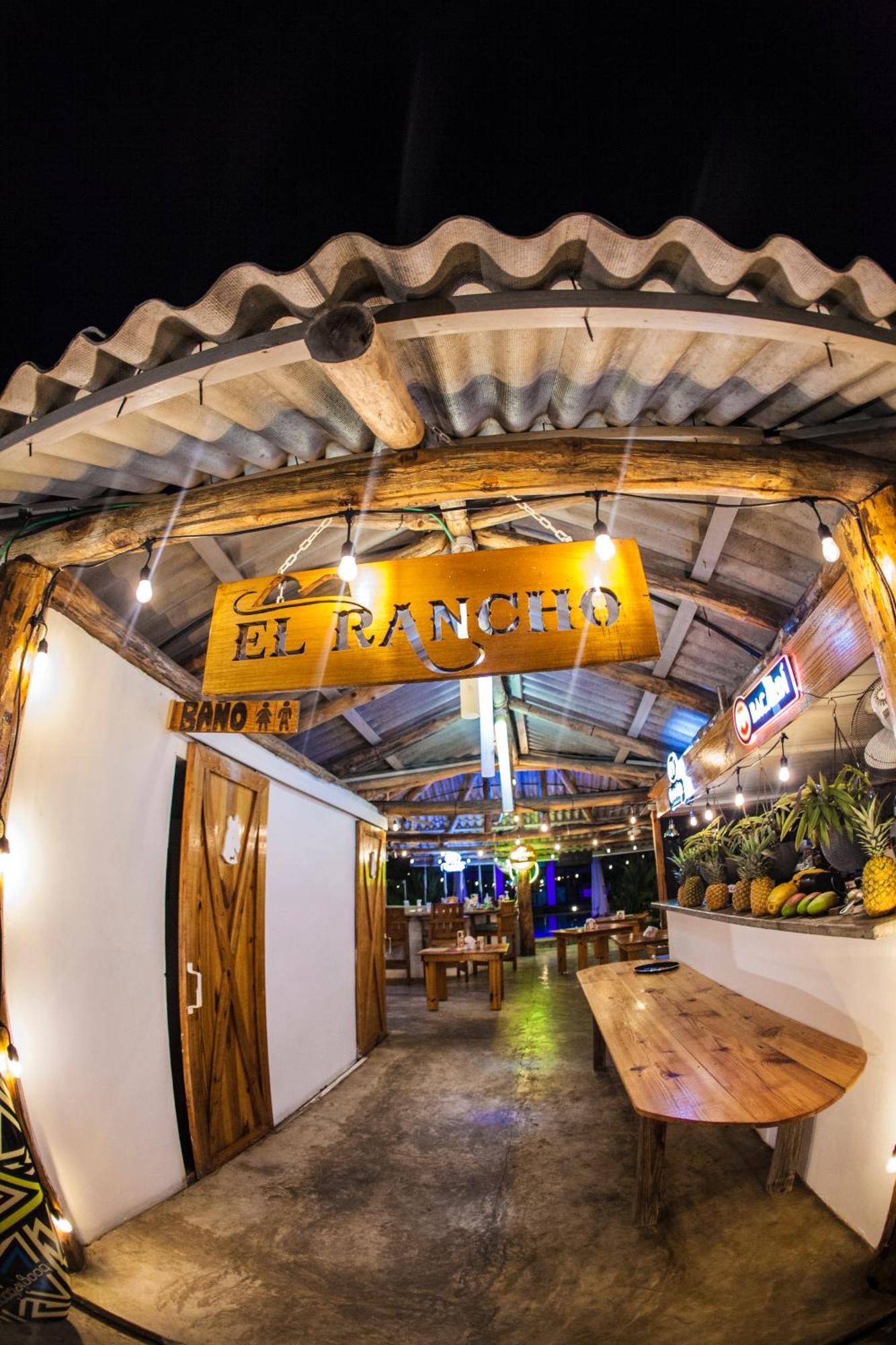 Show Pony Beach Resort And Suites Las Lajas  Extérieur photo